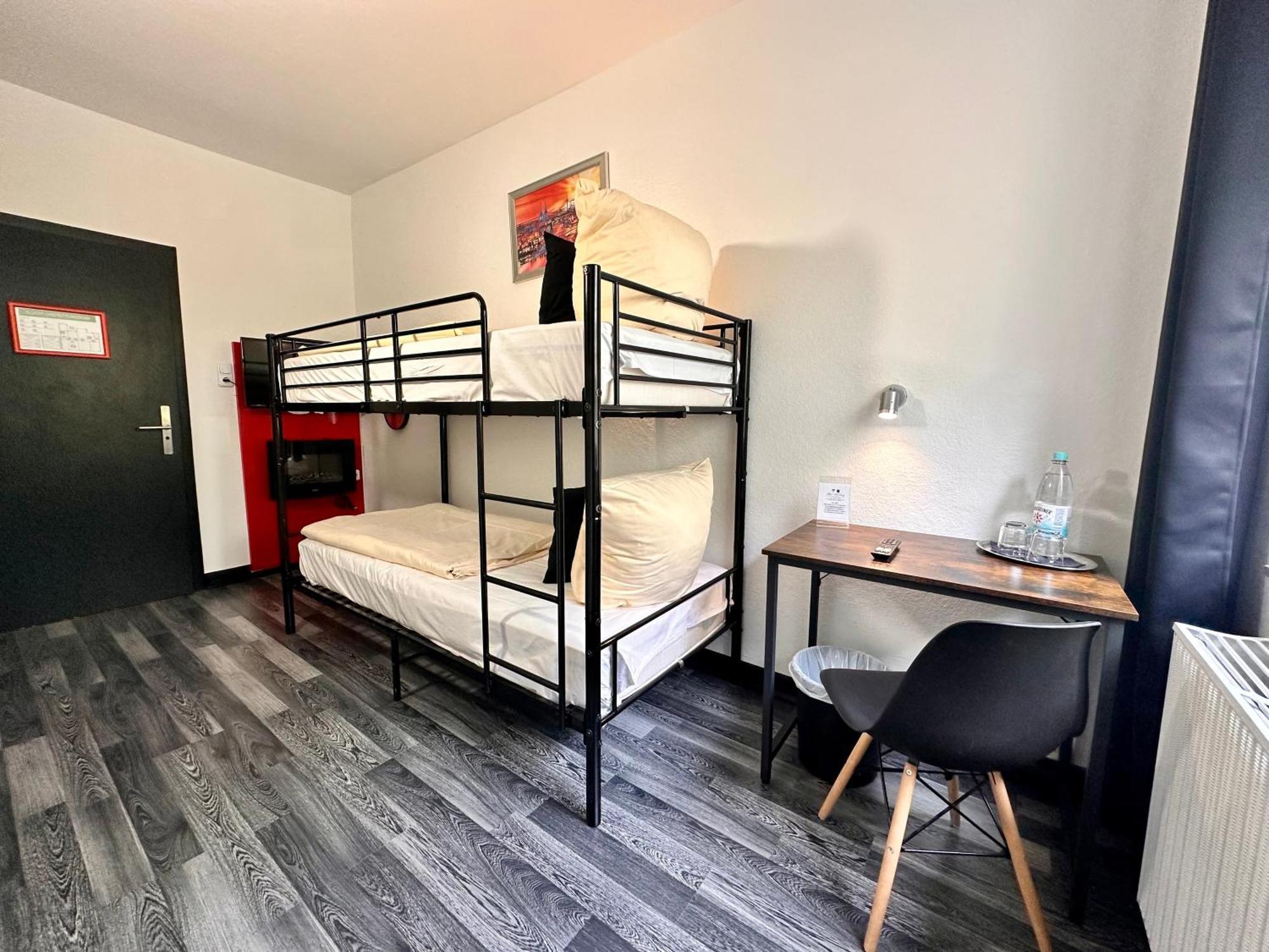 Hotel Alt Deutz City-Messe-Arena Kontaktloser Self Check-In Colonia Exterior foto