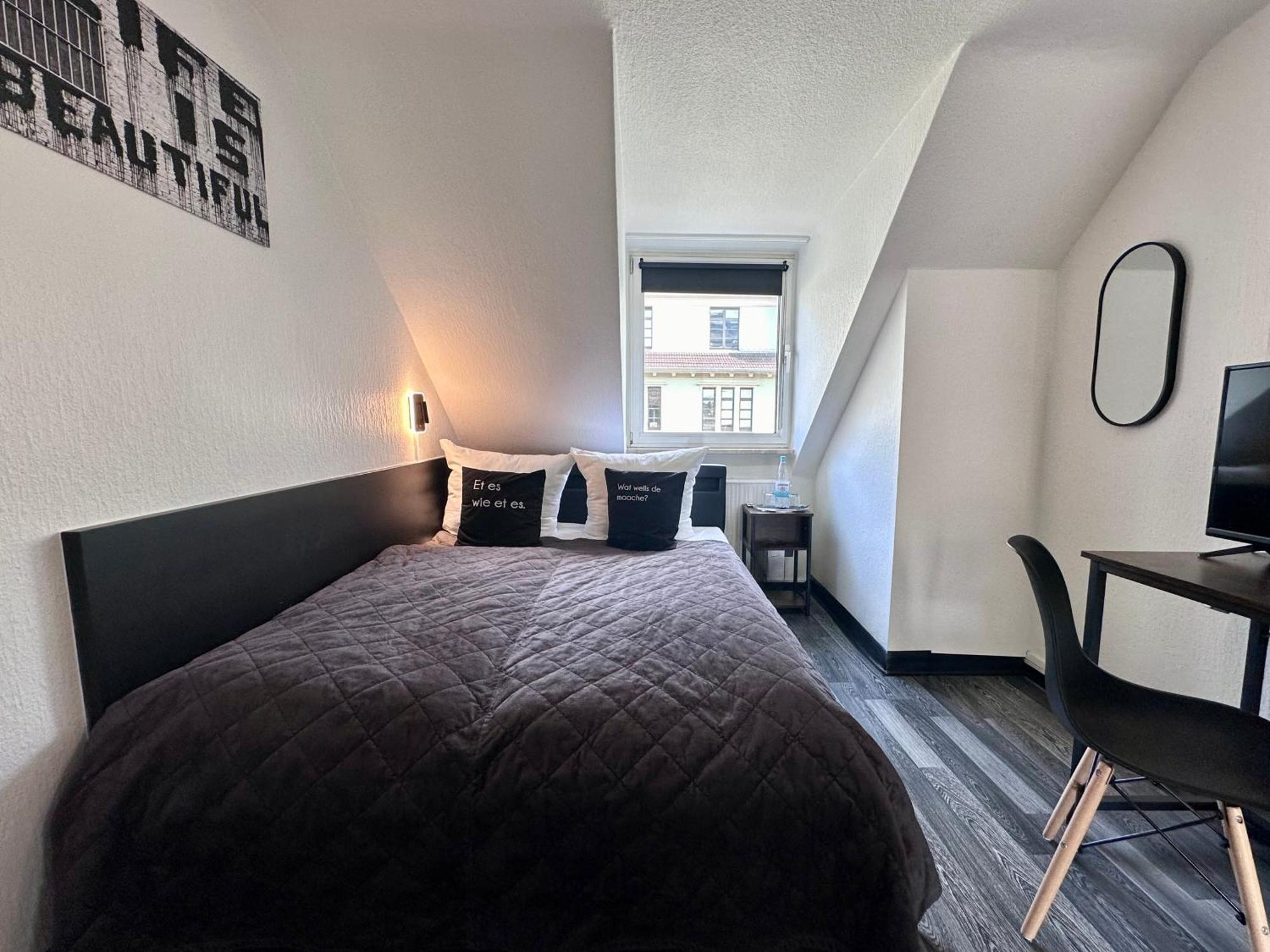 Hotel Alt Deutz City-Messe-Arena Kontaktloser Self Check-In Colonia Exterior foto